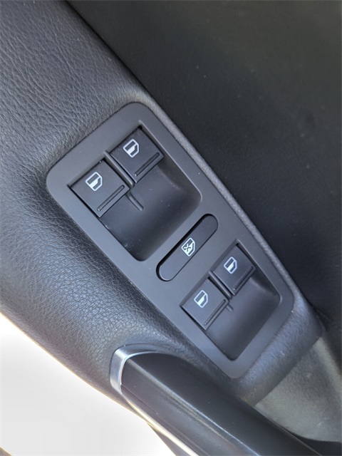 Used Car 2018 Volkswagen Passat  2.0t Se W/technology For Sale Under $15,000 In San Antonio, Texas