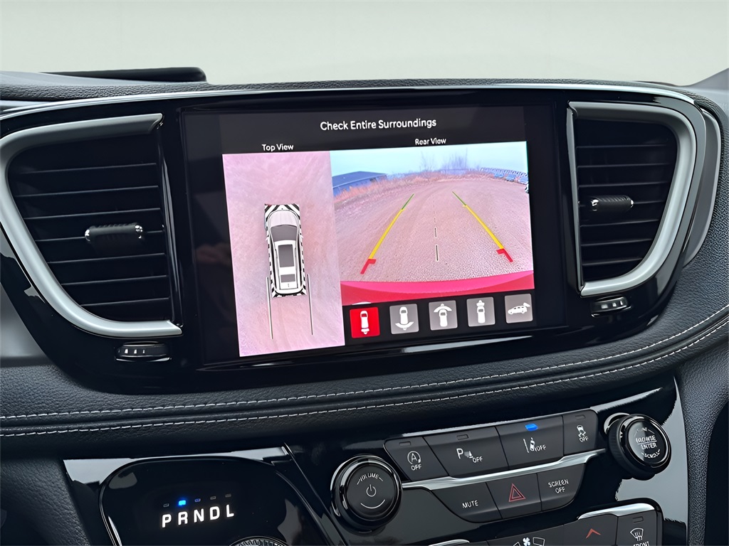 2026 Chrysler Pacifica