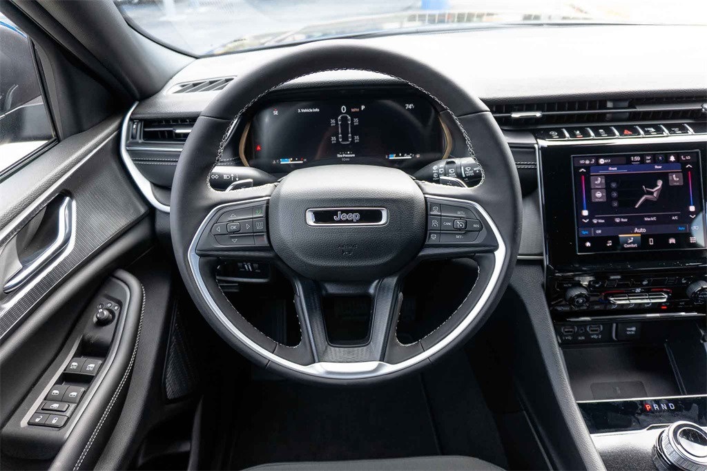 New Car 2025 Jeep Grand Cherokee L  Laredo For Sale Under $40,000 In San Marcos, Texas