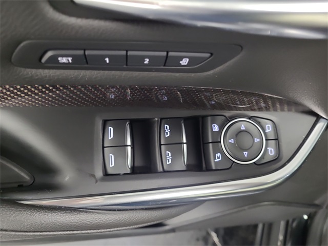 2020 – Cadillac – XT4