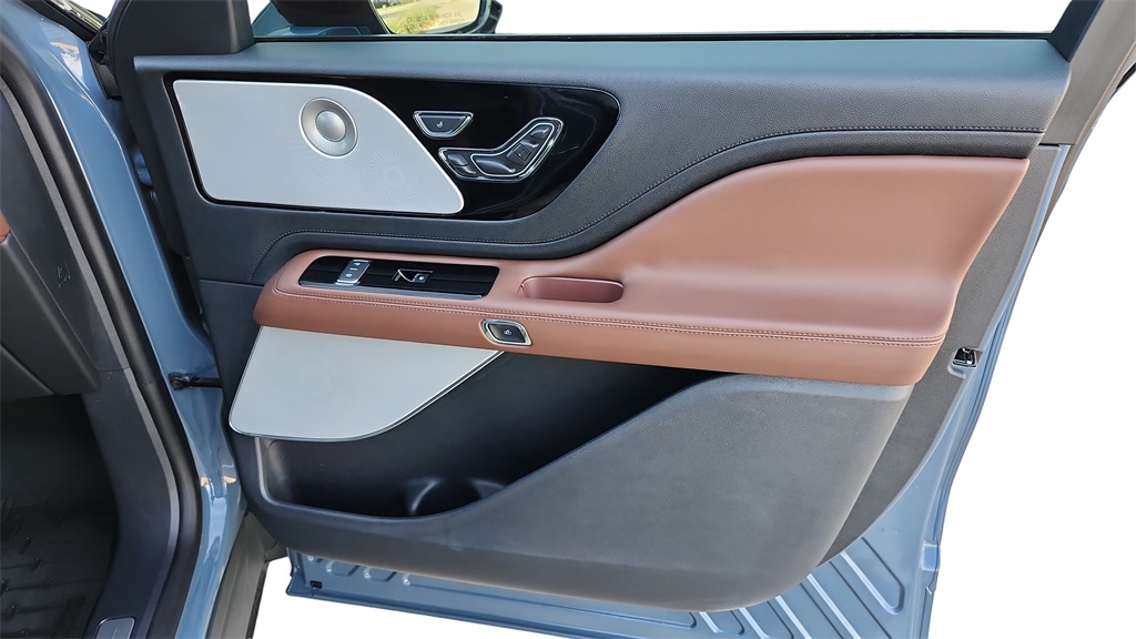 2025 Lincoln Aviator