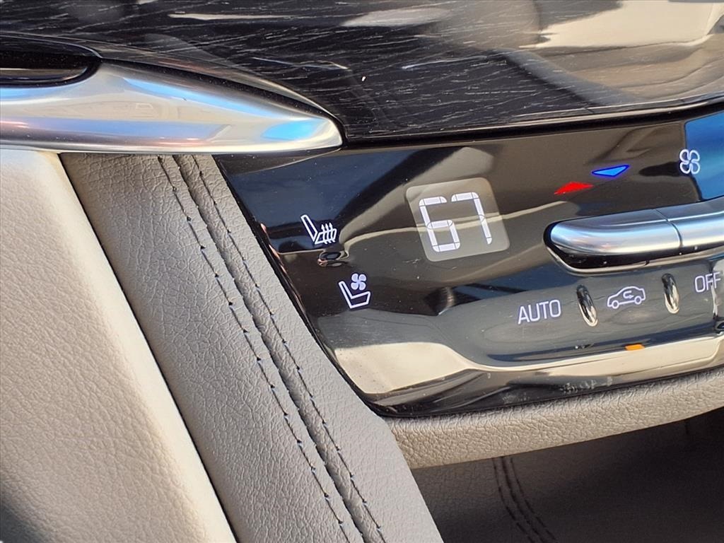 2024 Cadillac XT6 Premium Luxury White at Tom Peacock Cadillac