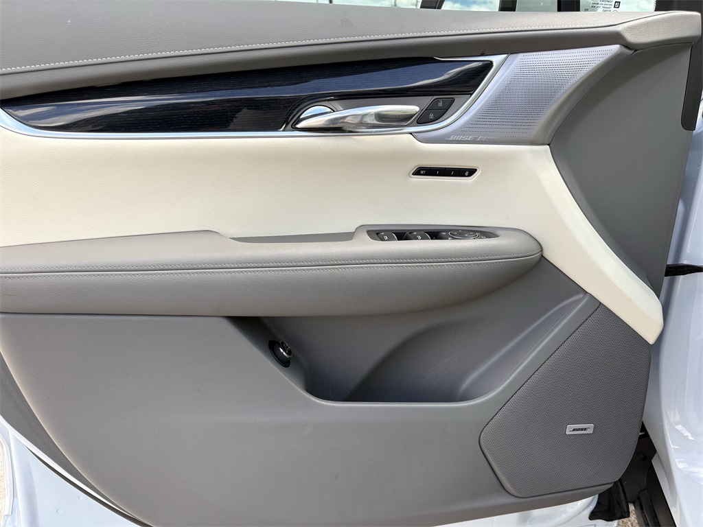 2024 Cadillac XT6 Premium Luxury - 9