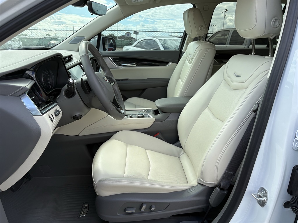 2024 Cadillac XT6 Premium Luxury - 11