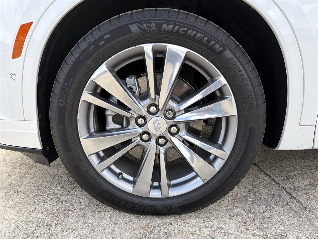 2024 Cadillac XT6 Premium Luxury - 8