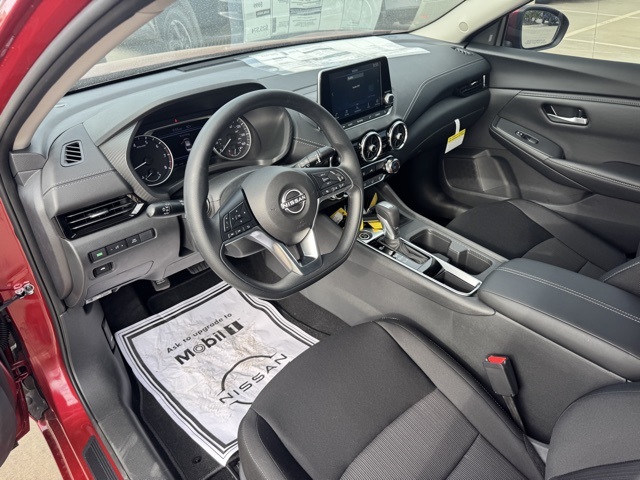 2025 Nissan Sentra SV photo 2