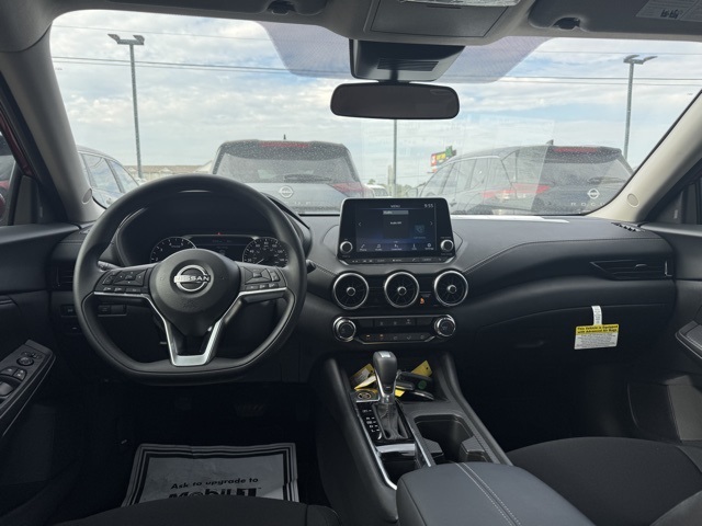2025 Nissan Sentra SV photo 3