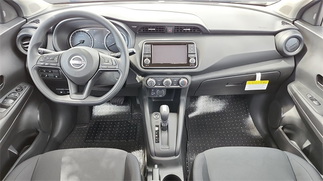 2025 Nissan Kicks Play