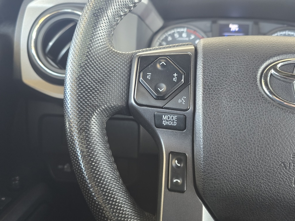 Thumbnail: 2021 Toyota Tacoma - 21