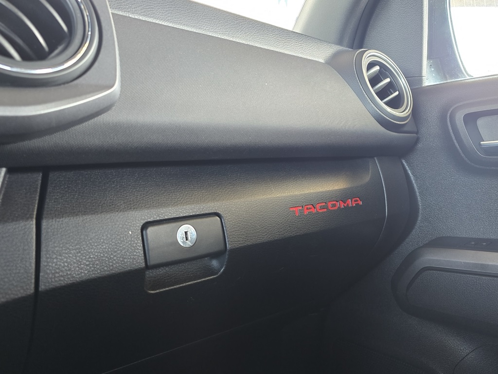 Thumbnail: 2021 Toyota Tacoma - 24
