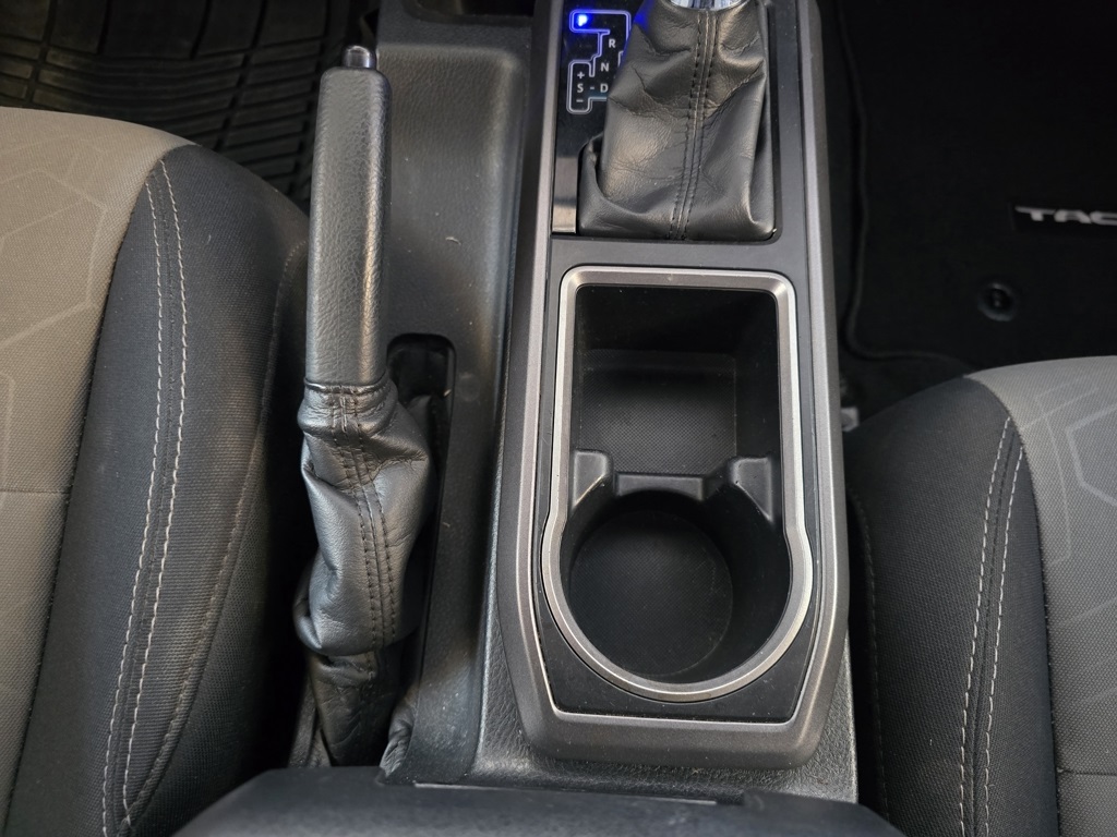 Thumbnail: 2021 Toyota Tacoma - 31