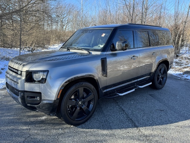 2023 Land Rover Defender 130 X-Dynamic SE AWD