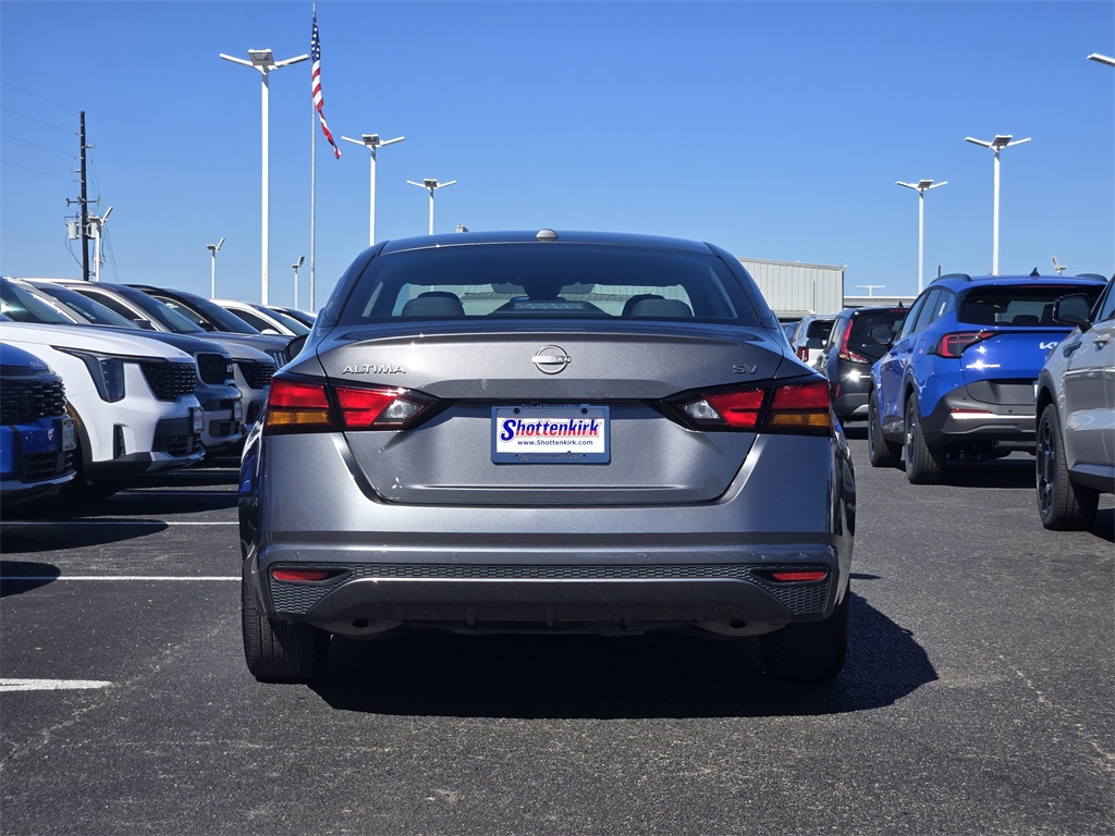 2024 Nissan Altima 2.5 SV Gray at Durrett Motor Company