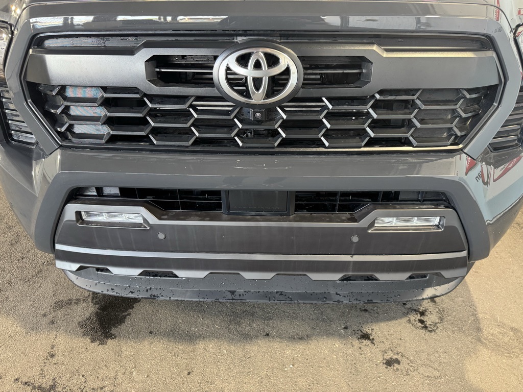 Thumbnail: 2025 Toyota Tacoma - 13