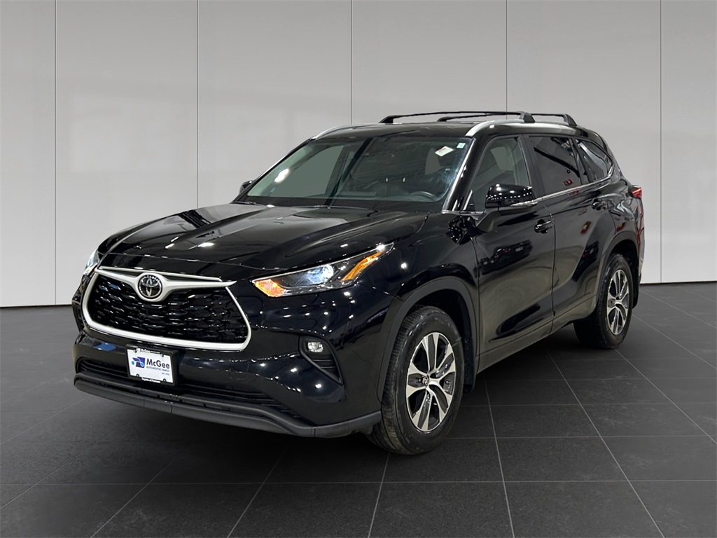2023 Toyota Highlander XLE AWD