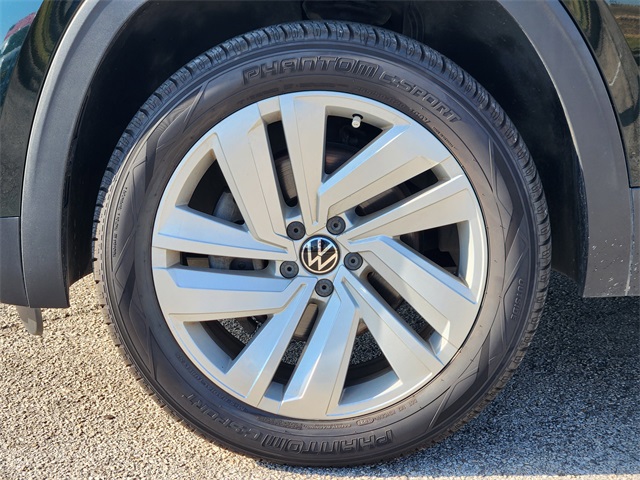 2021 Volkswagen Atlas SEL Green at Westside Lexus