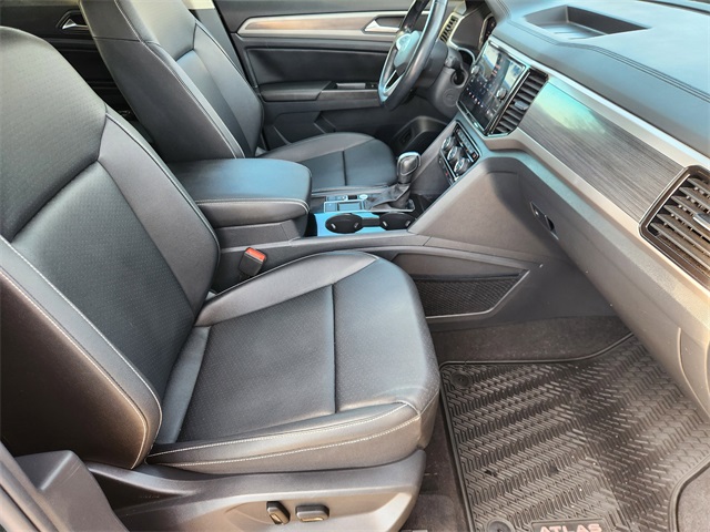 2021 Volkswagen Atlas SEL Green at Westside Lexus