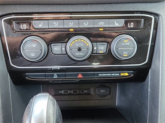 2021 Volkswagen Atlas SEL Green at Westside Lexus