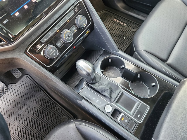 2021 Volkswagen Atlas SEL Green at Westside Lexus