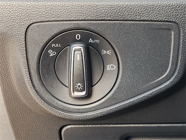 2021 Volkswagen Atlas SEL Green at Westside Lexus