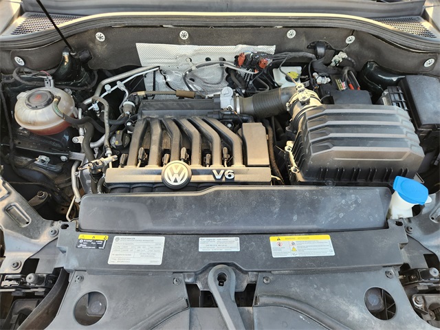 2021 Volkswagen Atlas SEL Green at Westside Lexus