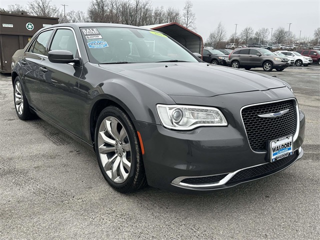 2019 Chrysler 300 Touring RWD