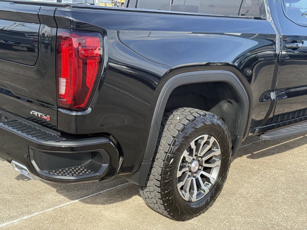 2023 GMC Sierra 1500 AT4 - 10