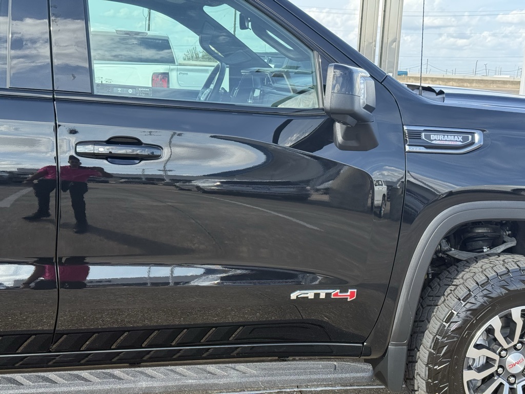 2023 GMC Sierra 1500 AT4 - 7