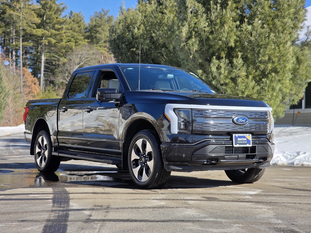 2023 Ford F-150 Lightning Platinum SuperCrew AWD