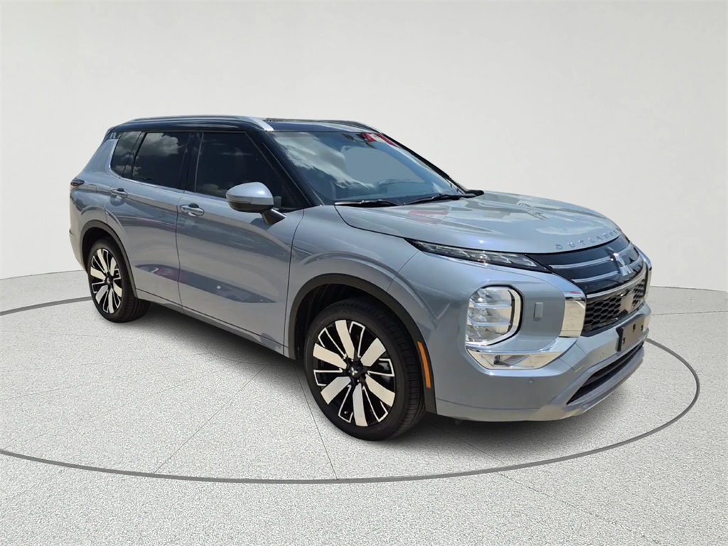 2025 Mitsubishi Outlander SEL - 2
