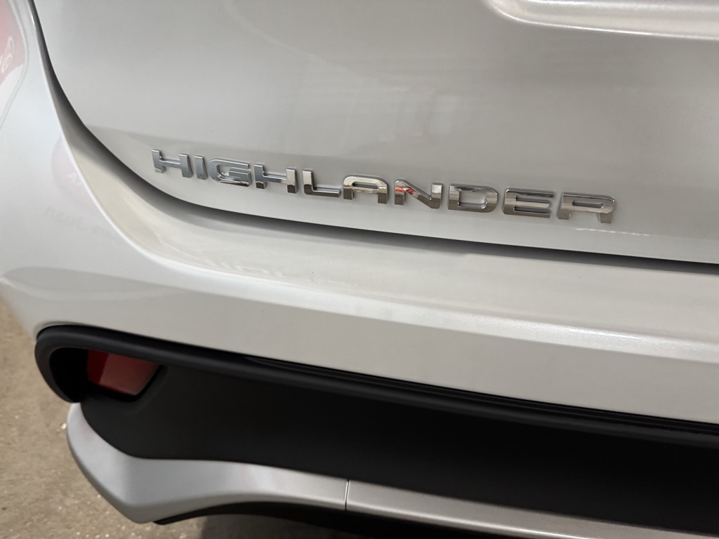 Thumbnail: 2026 Toyota Highlander - 24