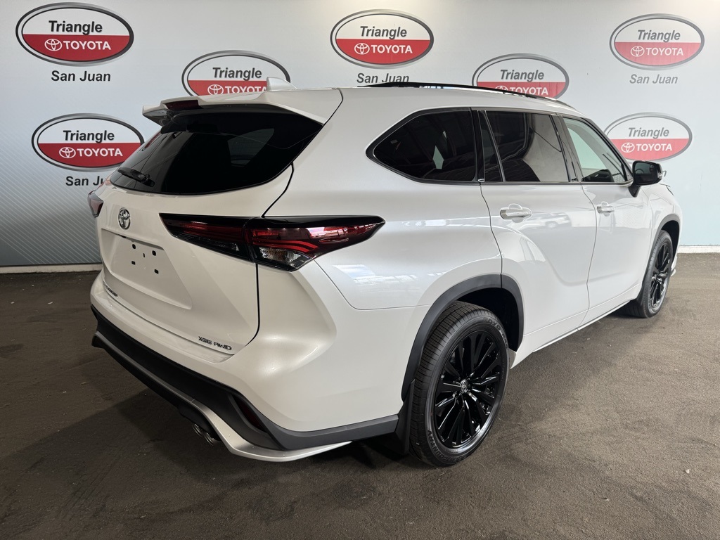 Thumbnail: 2026 Toyota Highlander - 4