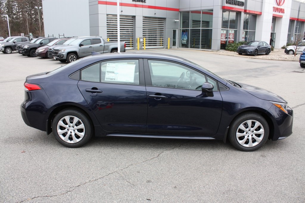 2026 Toyota Corolla LE photo 4