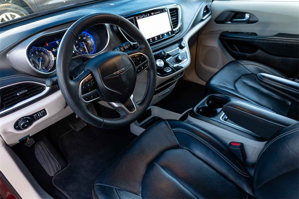 Used Car 2022 Chrysler Pacifica  Touring L For Sale Under $30,000 In San Marcos, Texas