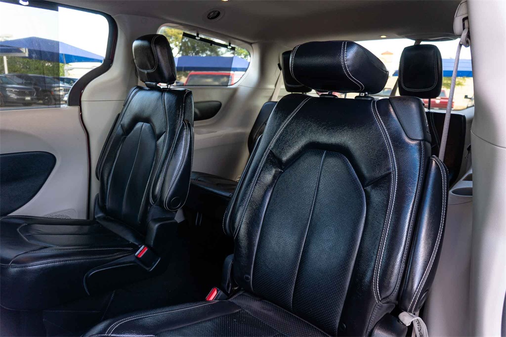 Used Car 2022 Chrysler Pacifica  Touring L For Sale Under $30,000 In San Marcos, Texas