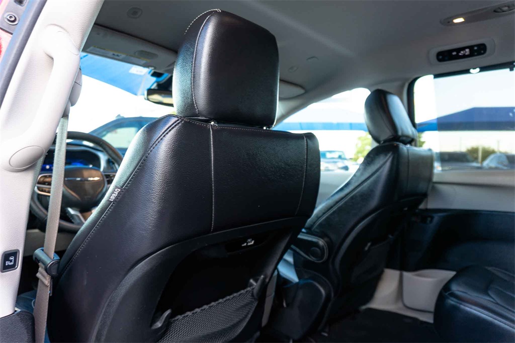 Used Car 2022 Chrysler Pacifica  Touring L For Sale Under $30,000 In San Marcos, Texas