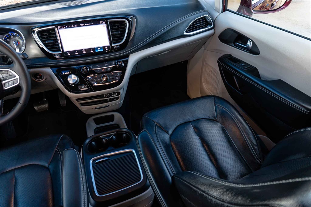 Used Car 2022 Chrysler Pacifica  Touring L For Sale Under $30,000 In San Marcos, Texas