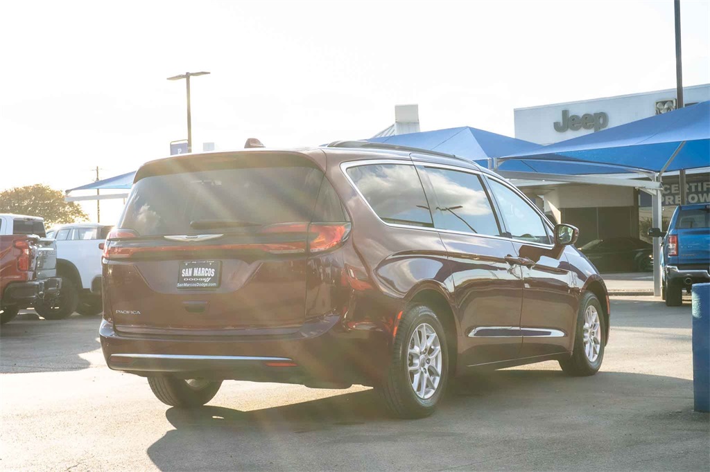 Used Car 2022 Chrysler Pacifica  Touring L For Sale Under $30,000 In San Marcos, Texas