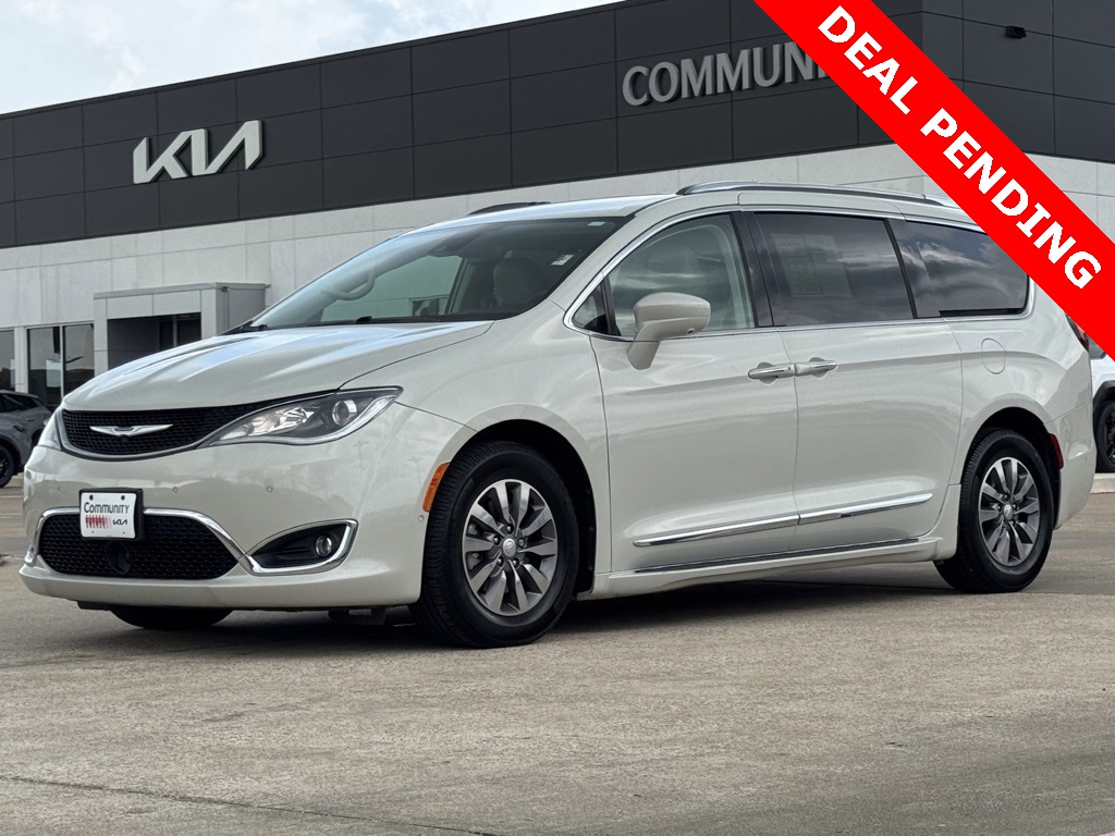 2019 Chrysler Pacifica Touring L Plus White at Durrett Motor Company