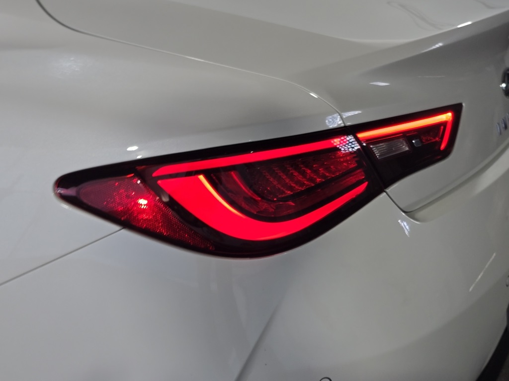 Thumbnail: 2021 INFINITI Q60 - 10