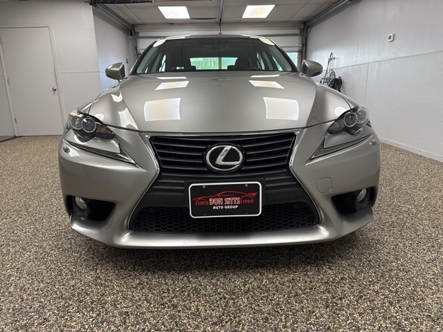 2014 Lexus IS 250 photo 2