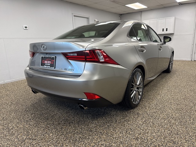 2014 Lexus IS 250 photo 4