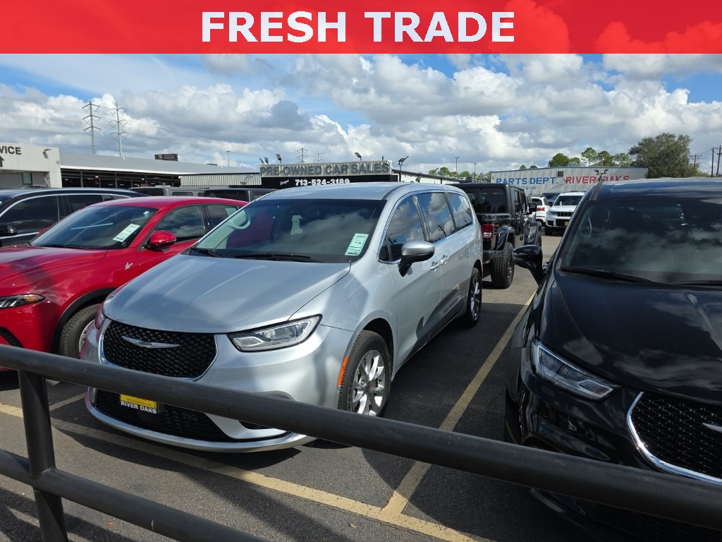 2023 Chrysler Pacifica Touring L Silver at Mac Haik CDJR North Houston