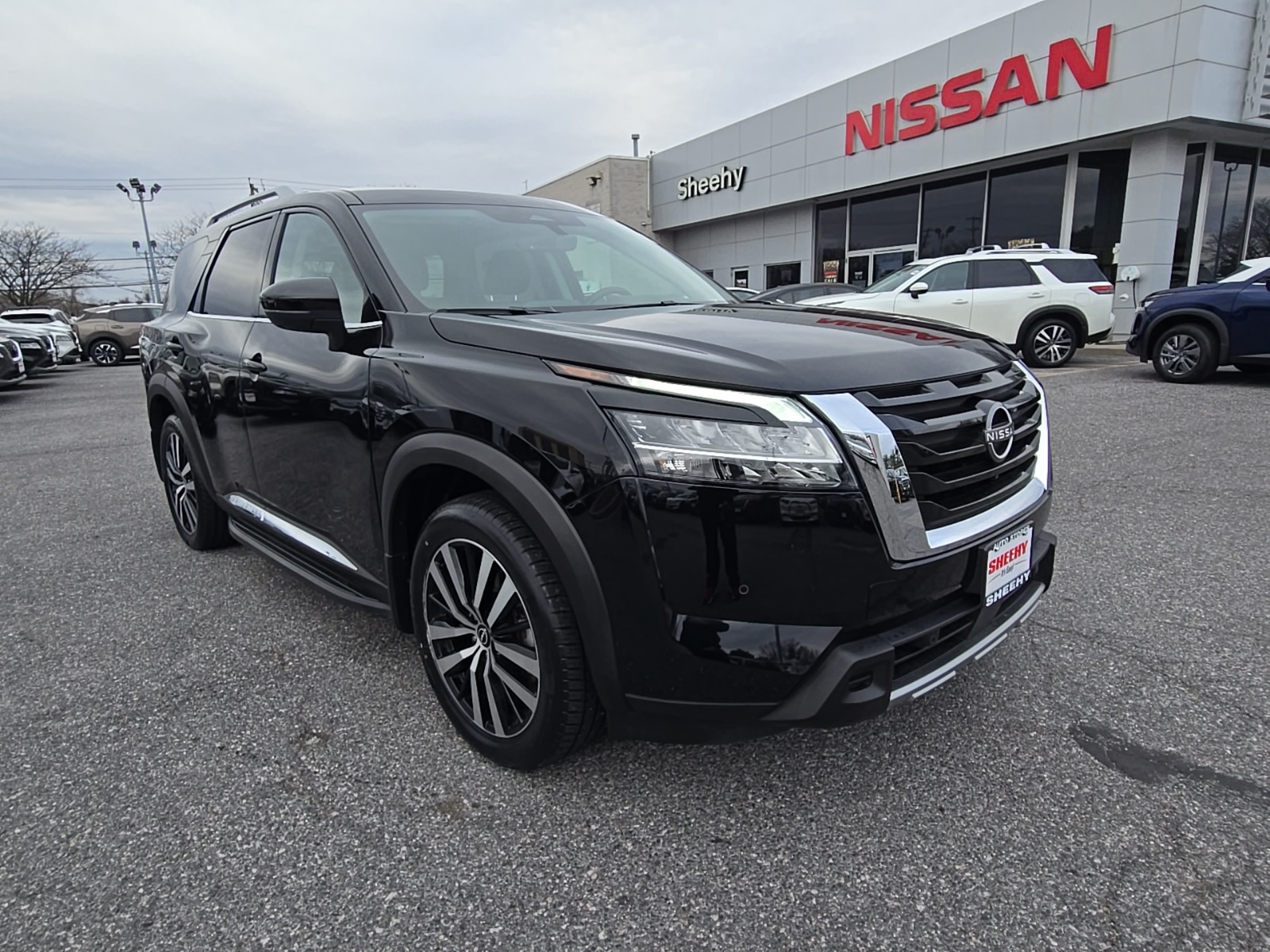 2023 Nissan Pathfinder Platinum 4WD