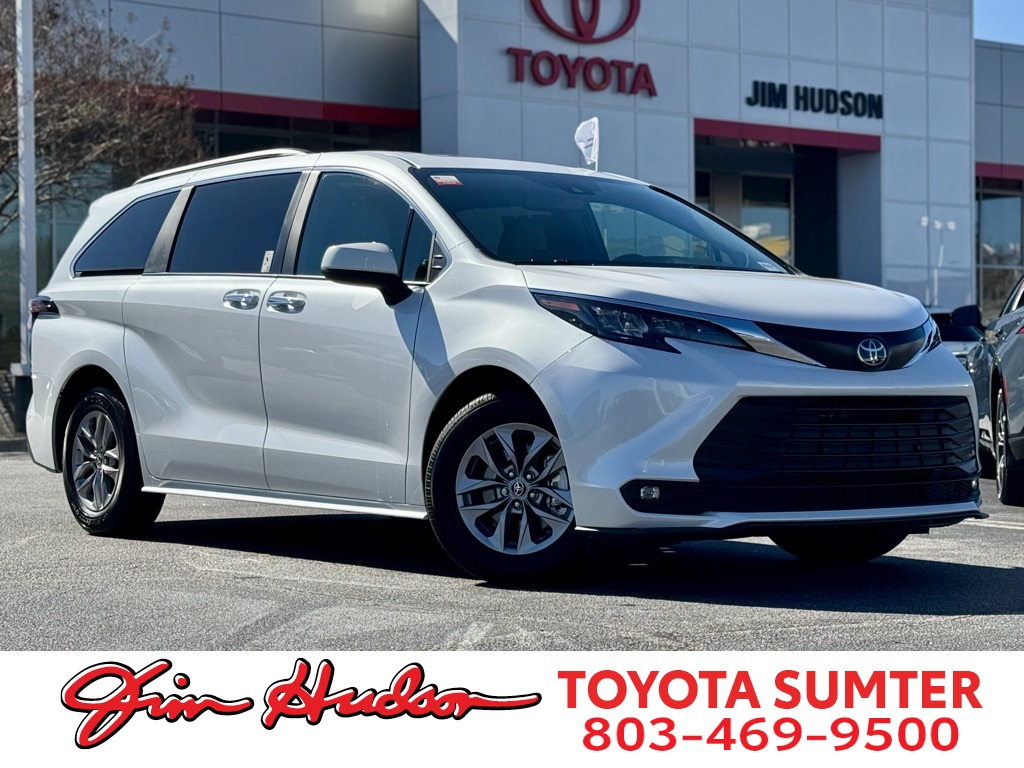 2025 Toyota Sienna XLE 7-Passenger FWD