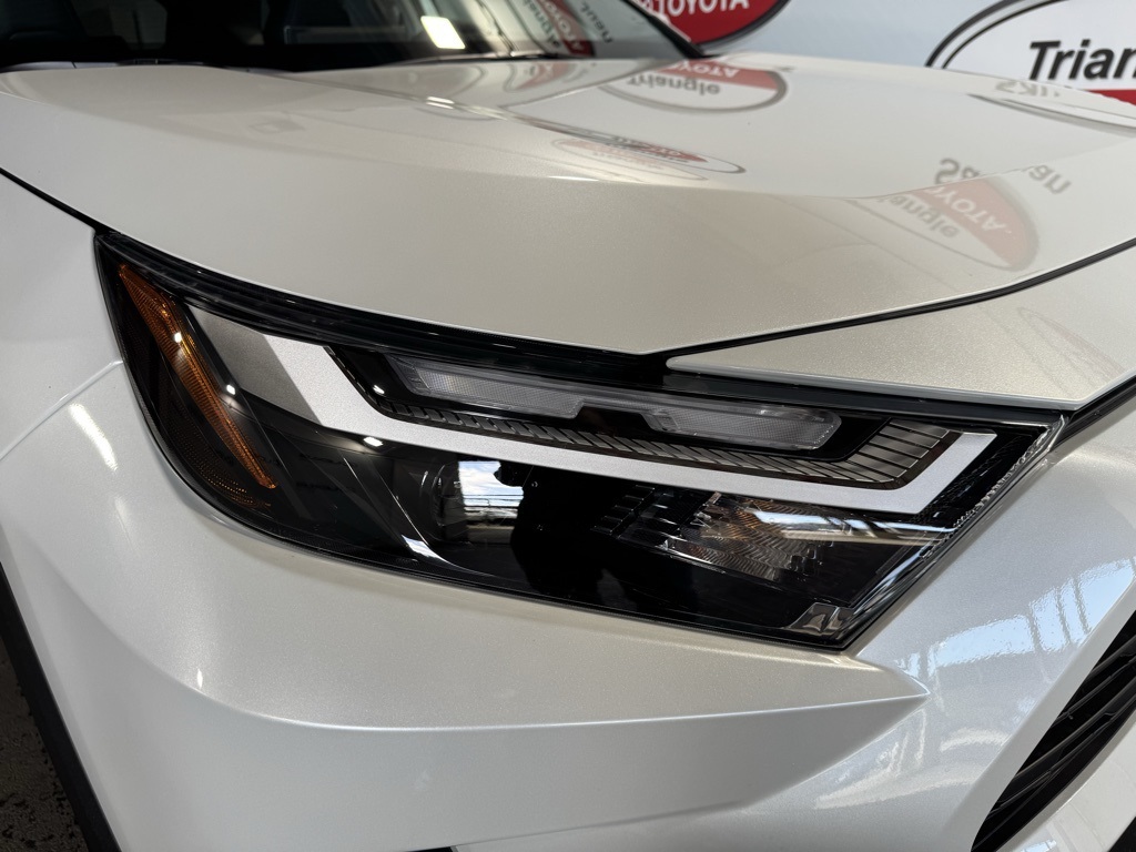 Thumbnail: 2025 Toyota RAV4 - 12