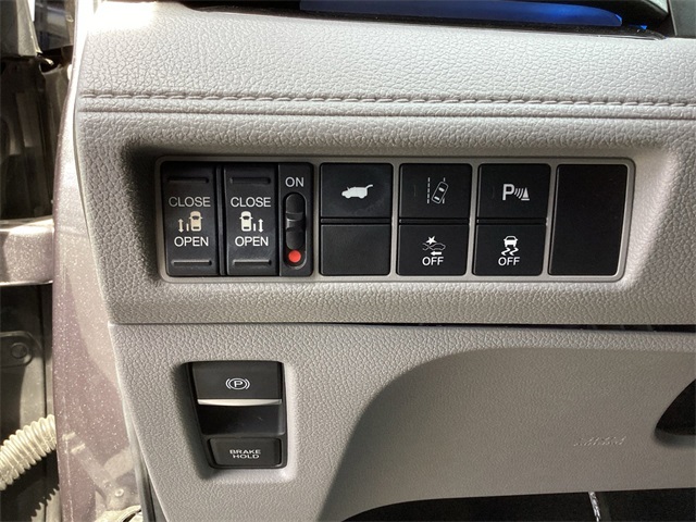 Used Car 2020 Honda Odyssey  Elite For Sale Under $30,000 In San Antonio, Texas