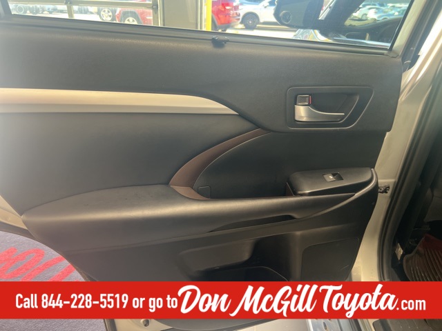 2019 Toyota Highlander XLE Silver at Classic Chevrolet Galveston