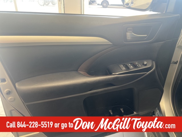 2019 Toyota Highlander XLE Silver at Classic Chevrolet Galveston