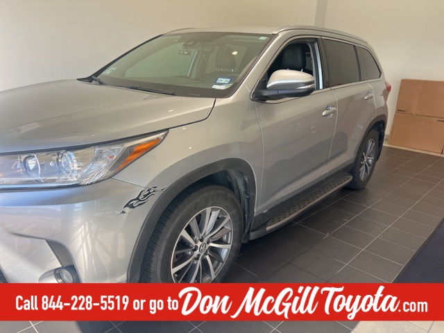 2019 Toyota Highlander XLE Silver at Classic Chevrolet Galveston